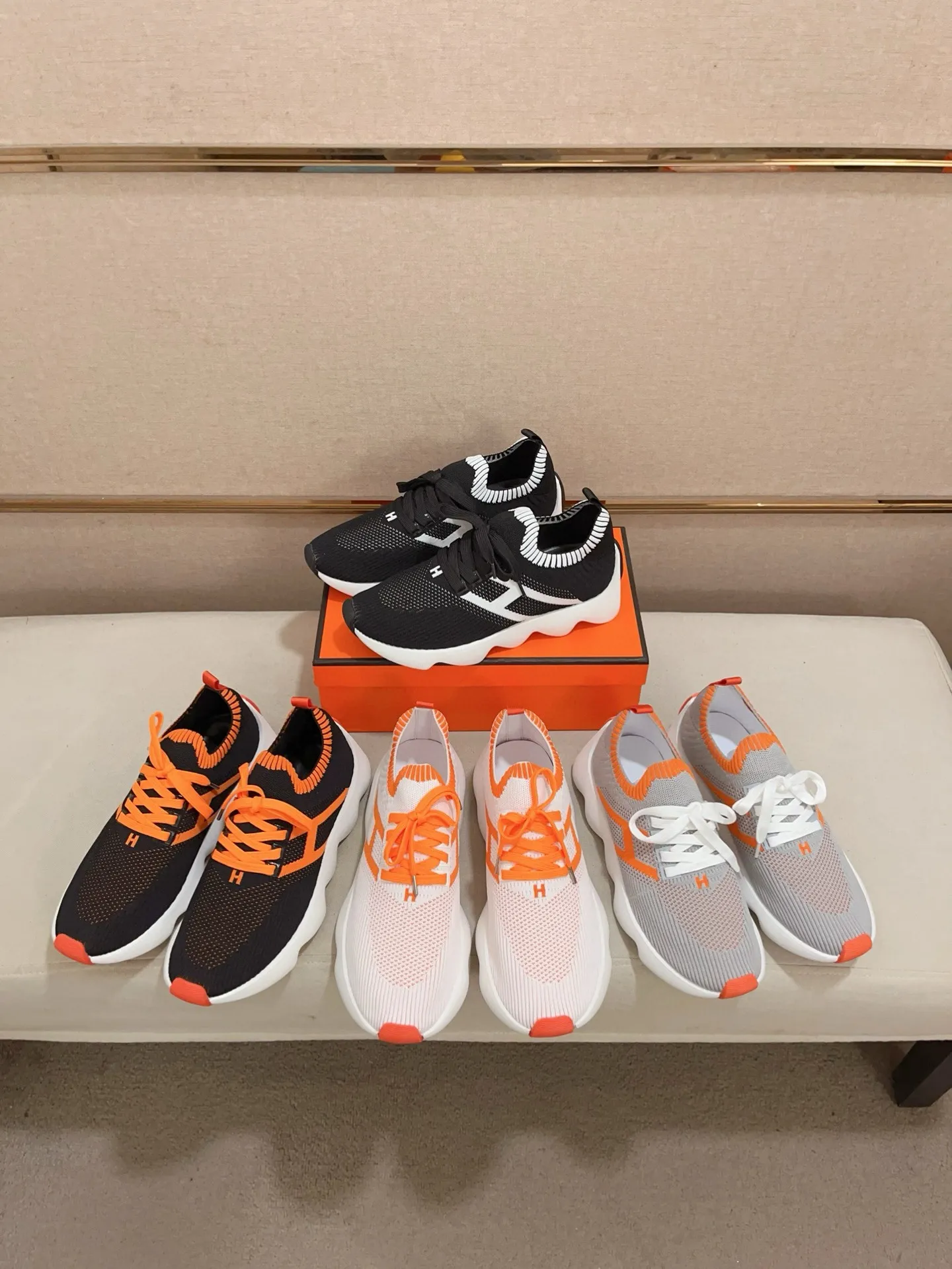 Men's clothing and shoes💰: 420💰《HERMES》【Classic Original Version】Hermès; top 🔝purchasing agent🔍🔍men's latest 🇺🇸 counters are on sale at the same time, original fly-knit fabric imported from Italy is exquisite in workmanship (Italian 🇮🇹Imported water-dyed 🐂cowhide lining) sole: original sole provided by the original factory, ⚠️exclusive double-layer activity·TPR·rubber·combined molded outsole; Code number: 38-44 (45/46 can be customized, non-refundable)
